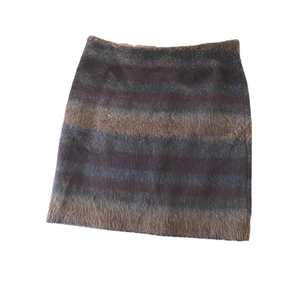 Amanda + Chelsea skirt size 10 BNWT